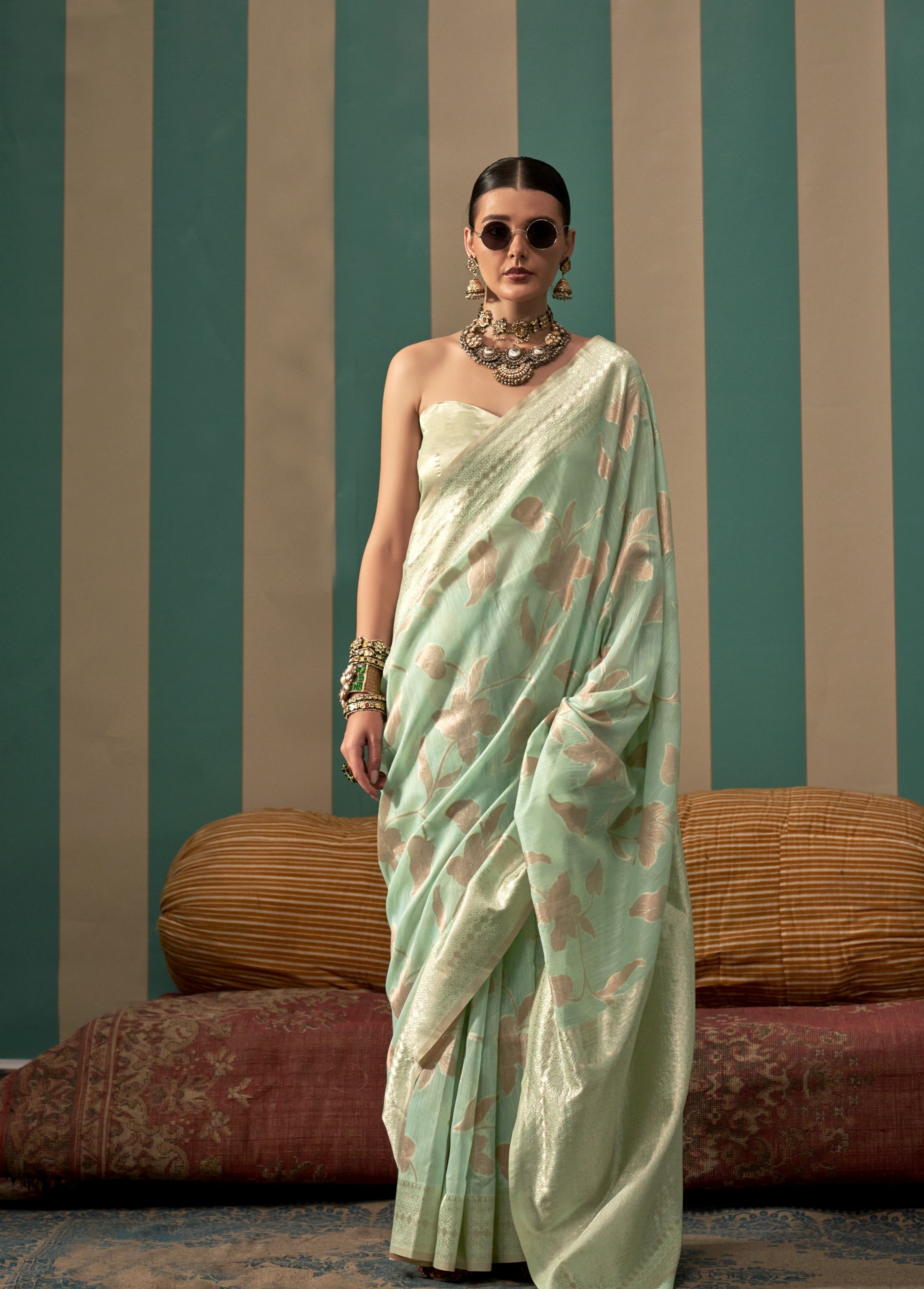 Sea Green Handloom Weaving Linen Saree With Blouse