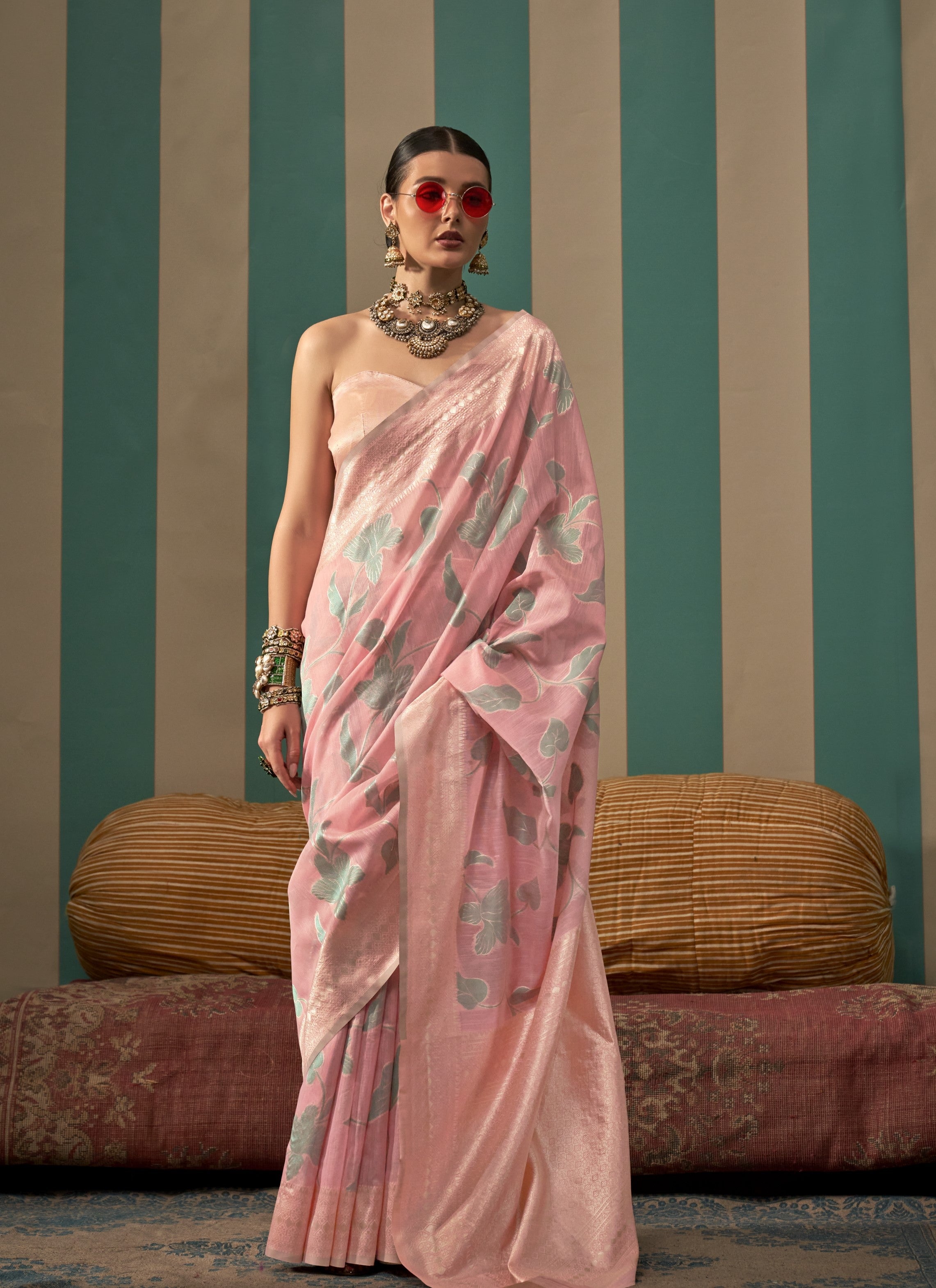 Baby Pink Handloom Weaving Linen Saree With Blouse