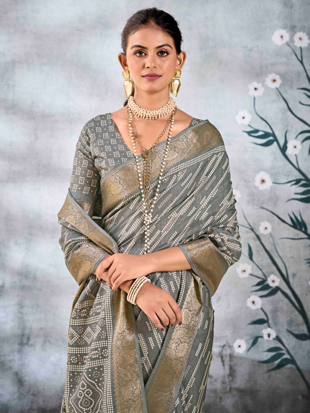 Dove Grey Dola Silk Printed Saree With Zari Border